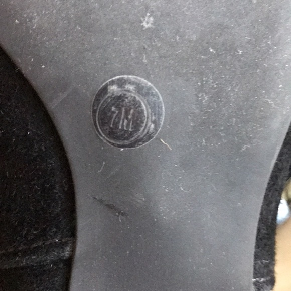 Tory Burch suede boots size 7M - Picture 7 of 10